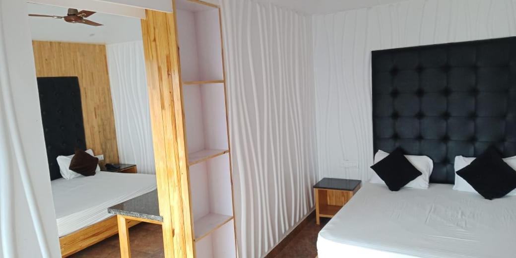 Blue Pine Resort Лансдаун Екстериор снимка
